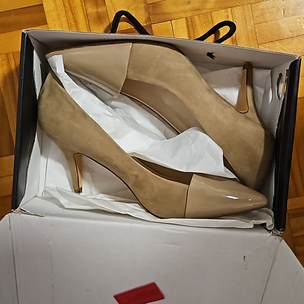 Shoes - Picture 4 of 5